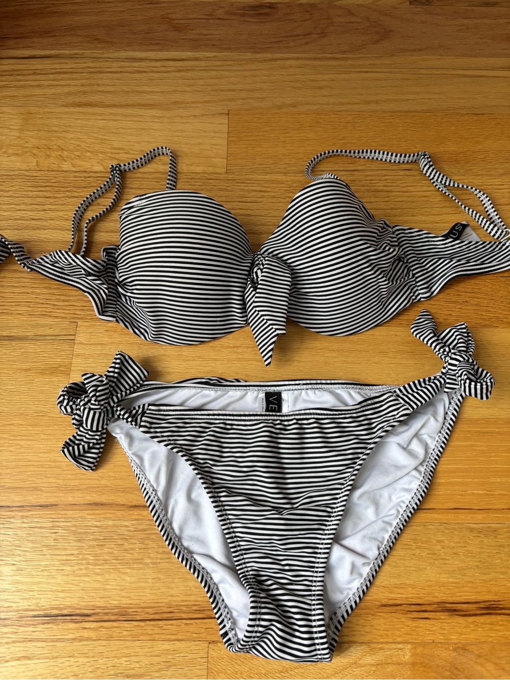 VENUS Black and White pushup Striped Bikini Set